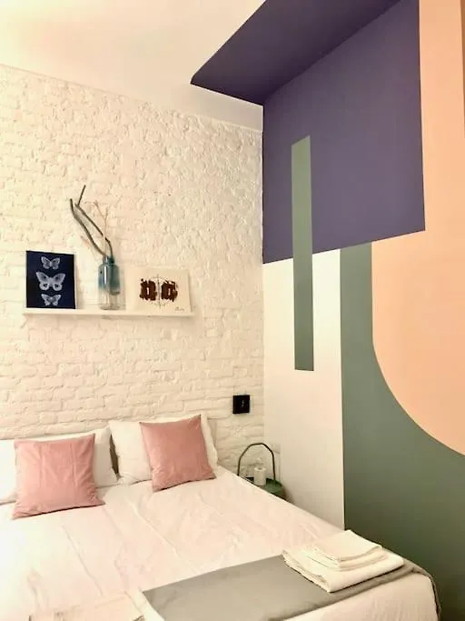 Stylish Flat In Porta Romana-Fondazione Prada Milán 0*,  Italia